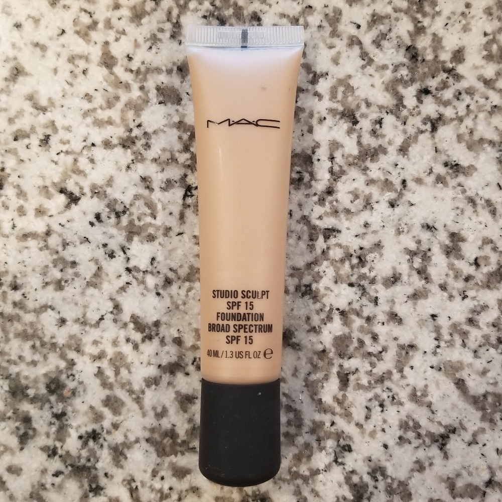 MAC Studio Sculpt Foundation